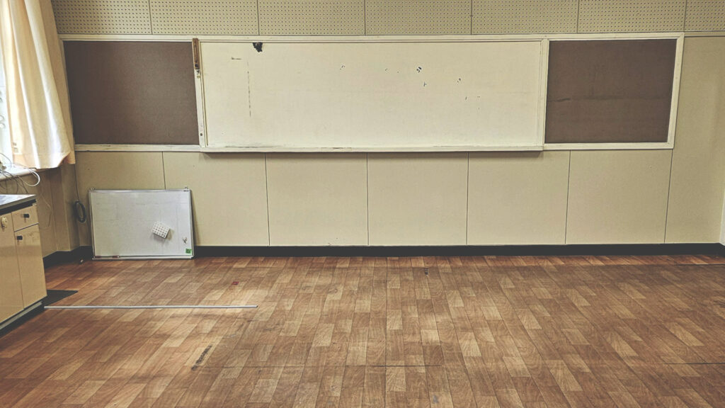 リノベーション前の何もない教室